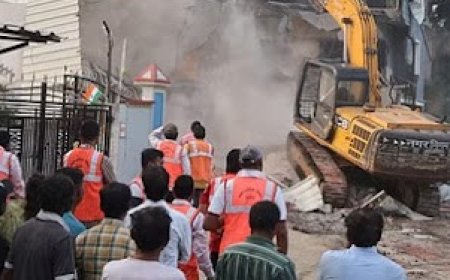 Indore: अफसरों पर फायर कराने वालेे की कोठी हुई जमींदोज, सुबह छह बजे पहुंचा अमला!