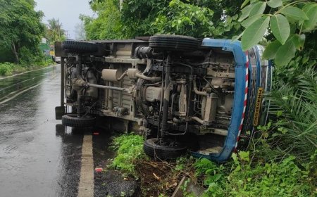 Slippery Gorai Road is yet to be repaired by R Central Ward