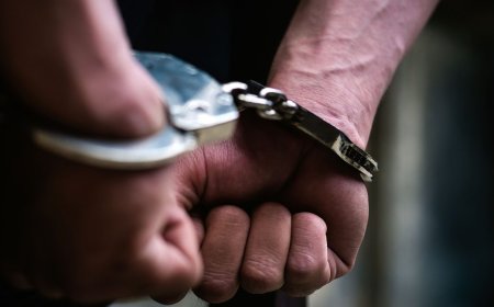 महाराष्ट्र: अकोला स्कूल शिक्षक ने 6 लड़कियों को अश्लील वीडियो दिखाए, उन्हें छेड़ा; गिरफ्तार!