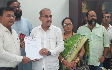 हिंदुहृदयसम्राट बाळासाहेब ठाकरे यांचे तैलचित्र पालिका मुख्यालयात लावा!