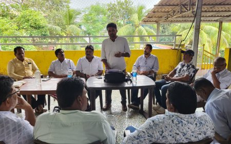 वाढवण बंदराच्या भूमिपूजन कार्यक्रमाच्या विरोधात राज्यातील सर्व मच्छिमार उतरणार रस्त्यावर  उत्तन येथे झालेल्या सभेत मच्छिमारांनी केला निर्धार.