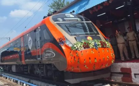 मेरठ-लखनऊ वंदे भारत ट्रेन को प्रधानमंत्री ने वर्चुअल ढंग से दिखाई हरी झंडी