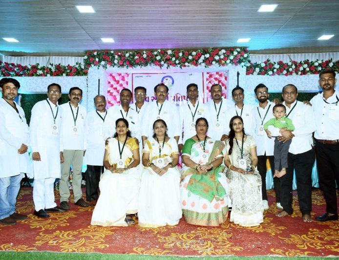 નાલાસોપારામાં નવ સમર્થ પ્રતિષ્ઠાન દ્વારા દ્વિતીય જાહેર વિદ્યાર્થી સત્કાર સમારોહ યોજાયો