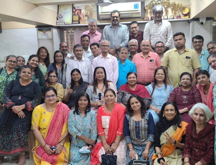 દાદરમાં કચ્છી અને ગુજરાતી સાહિત્ય માટે લખતાં પ્રતિષ્ઠિત અને નવોદિત કવિઓ, સાહિત્યકારોનો ભવ્ય મેળાવડો યોજાયો