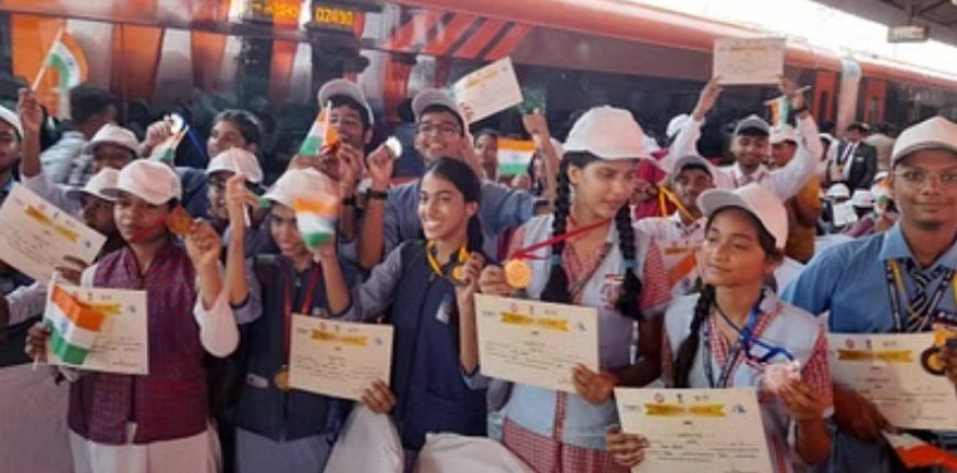 मेरठ-लखनऊ वंदे भारत ट्रेन को प्रधानमंत्री ने वर्चुअल ढंग से दिखाई हरी झंडी