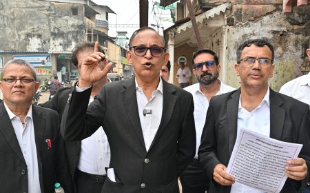 वकिलांच्या बेमुदत आंदोलनाने लाल फीतशाही हादरली