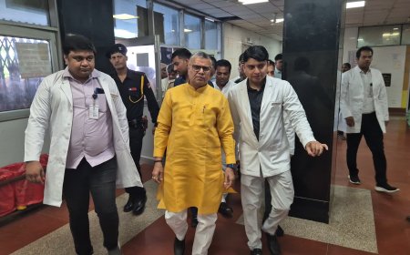 यूपी सरकार के कारागार मंत्री ने किया मेडिकल कॉलेज का निरीक्षण