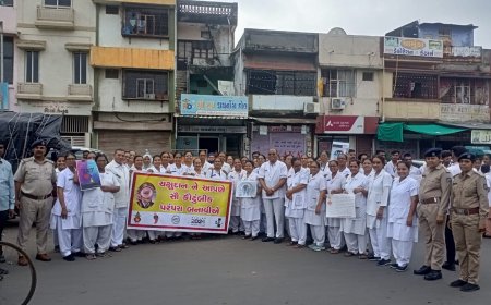 39માં ચક્ષુદાન પખવાડિયા' અંતર્ગત અમદાવાદ ખાતે અંદાજે 500થી વધુ પ્રાથમિક શાળાના વિદ્યાર્થીઓ, નર્સિંગ સ્ટાફ તેમજ ડૉકટરોએ જાગૃતતા રેલીનું આયોજન કર્યું