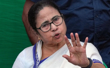 West Bengal Chief Minister Accused of Lying Over Compensation Offer in Trainee Doctor Case