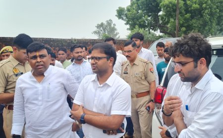 फिरोजाबादः पटाखा गोदाम विस्फोट में मृतकों की संख्या पांच हुई  - मृतकों के परिजनों को चार-चार लाख रुपये की आर्थिक मदद की घोषणा