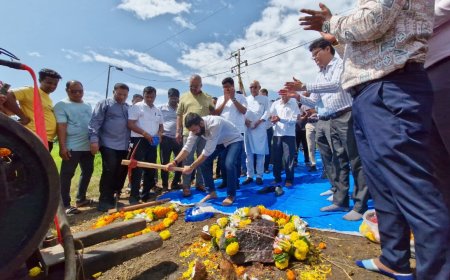 विरार-चिखलडोंगरीत नवीन सब-स्टेशनसाठी आमदार क्षितिज ठाकूर आणि हितेंद्र ठाकूर यांच्या हस्ते भूमिपूजन; महापारेषणचे अभियंता ननावरे यांनी व्यक्त केले आभार