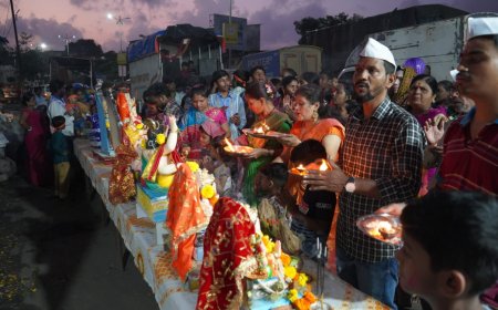 अनंत चतुदर्शीला गणपती बाप्पाला गणेशभक्तांचा भावपूर्ण निरोप  महापालिकेच्या चोख नियोजन व्यवस्थेमुळे, गणपती विसर्जन सुरळीतपणे संप्पन्न