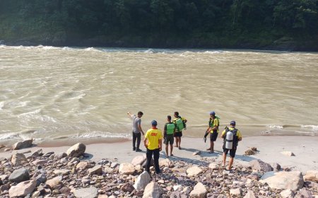 टिहरी में शिवपुरी के पास गंगा नदी में बहे दिल्ली के दो युवक, तलाश जारी