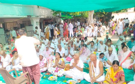 સિદ્ધપુરના બિંદુ સરોવરમાં ડોશીઓની નોમે માતૃતર્પણ માટે 6000 થી વધુ માતા બહેનો નુ શ્રાદ્ધ કરાયુ