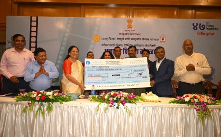 मराठी चित्रपटसृष्टीने जागतिक झेप घ्यावी : मुनगंटीवार