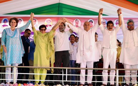 हरियाणा में राहुल व प्रियंका ने शुरू की विजय संकल्प यात्रा, हुड्डा व सैलजा के हाथ मिलवाए