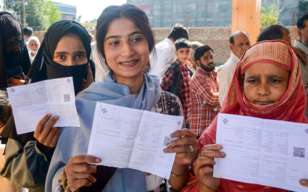 जम्मू-कश्मीर में विधानसभा चुनाव के तीसरे और अंतिम चरण में दोपहर एक बजे तक 44.08 प्रतिशत मतदान दर्ज