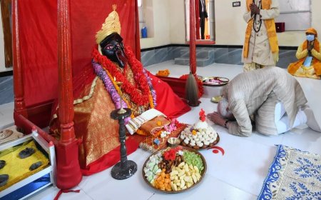 Crown Presented by PM Modi to Goddess Kali Stolen from Jeshoreshwari Temple in Bangladesh