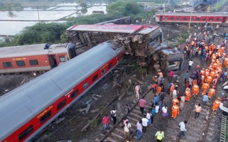 Special Train Evacuates Passengers After Mysuru-Darbhanga Express Collision in Tamil Nadu
