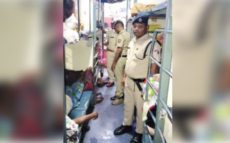 Bomb Threat Causes Panic on Howrah-Mumbai Express, No Bomb Found