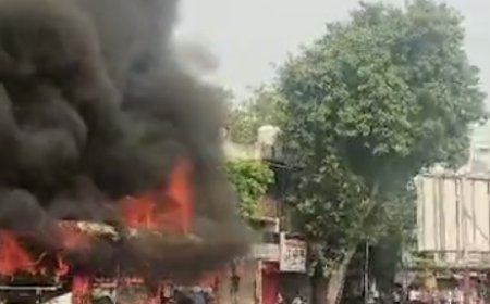 अहमदाबाद में बीआरटीएस की इलेक्ट्रिक बस धू-धू कर जली, कोई जनहानि नहीं