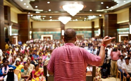 वसईचा आमदार मीच ! - आ. हितेंद्र ठाकूर