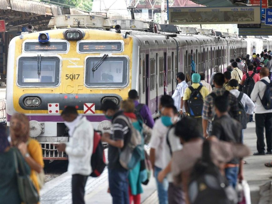 मुंबई लोकल ट्रेन अपडेट: नए साल के मौके पर रेलवे चलाएगी 12 विशेष ट्रेनें, जानें पूरी जानकारी