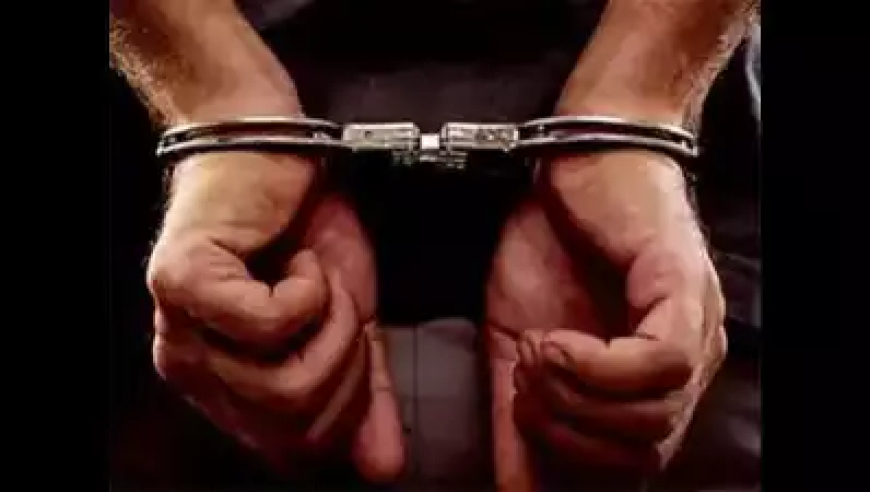 Bandra Crime Branch Nabs Two For Framing Jeweler with Weapons at Chira Bazar Shop