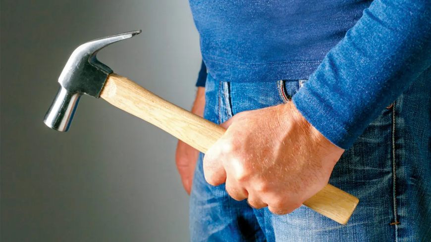 New Year Nightmare in Juhu: Man Hammers Girlfriend’s Father During Midnight Clash