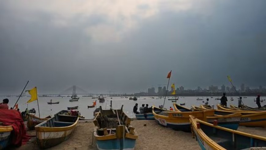 Mumbai Rains: IMD Issues Yellow Alert Amid Unseasonal Showers and Thunderstorms Across Maharashtra
