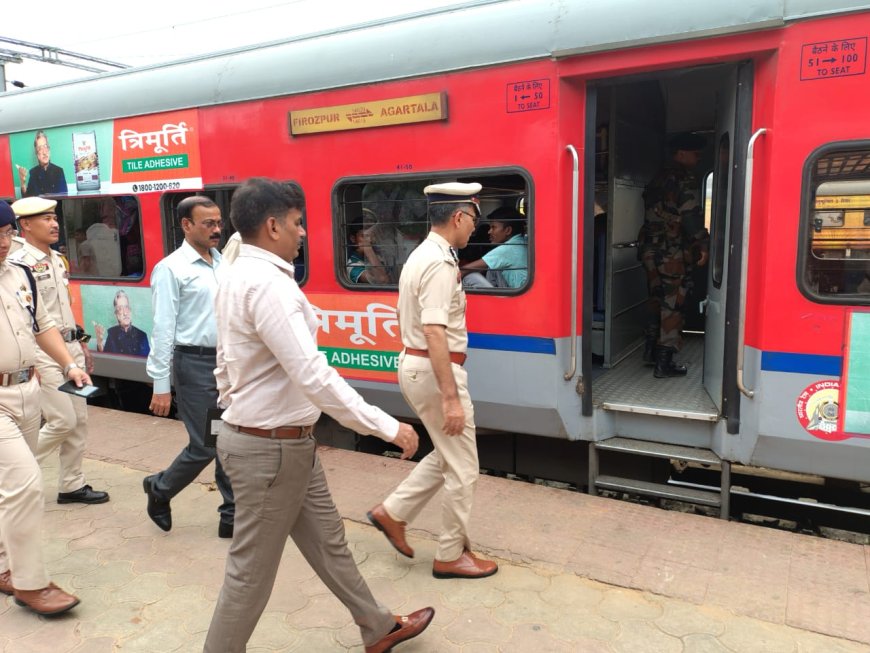 RPF Foils Arms Smuggling Bid on Tripura Sundari Express; Eight Pistols, Magazines Seized