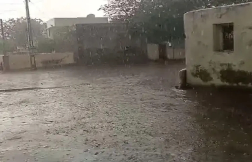 સૌરાષ્ટ્રમાં કમોસમી વરસાદનો તાંડવ: દ્વારકા, જૂનાગઢ અને જામનગરમાં ભારે વરસાદ, અમદાવાદમાં ઉકળાટ