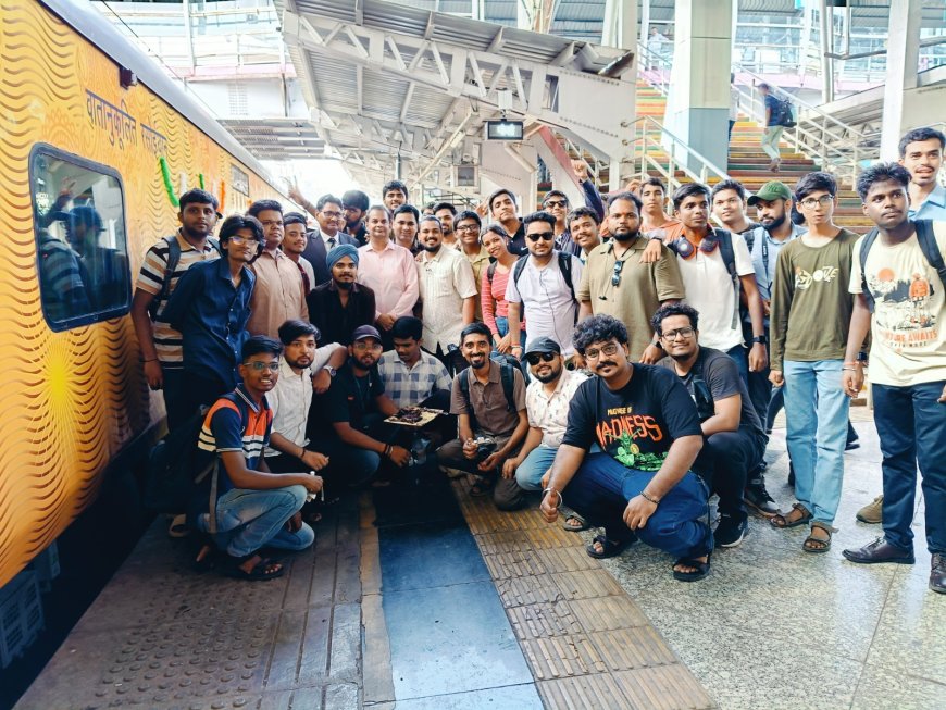 Mumbai–New Delhi Rajdhani Express completes 53 glorious years of service