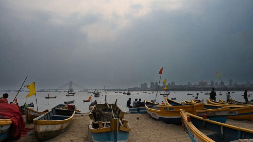 Heavy Rainfall Batters Mumbai: IMD Issues Red and Orange Alerts for Several Maharashtra Districts