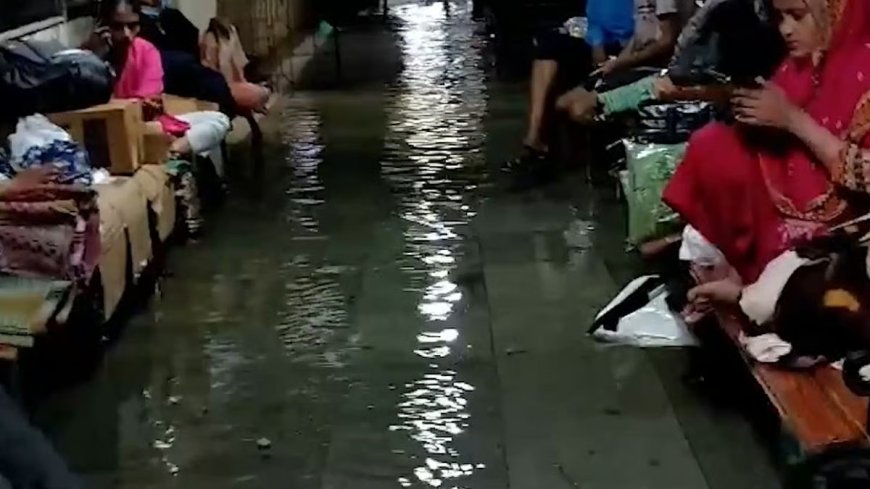मुंबई में मूसलाधार बारिश से केईएम अस्पताल में जलभराव, पीआईसीयू प्रभावित; कई इलाकों में ट्रैफिक बाधित