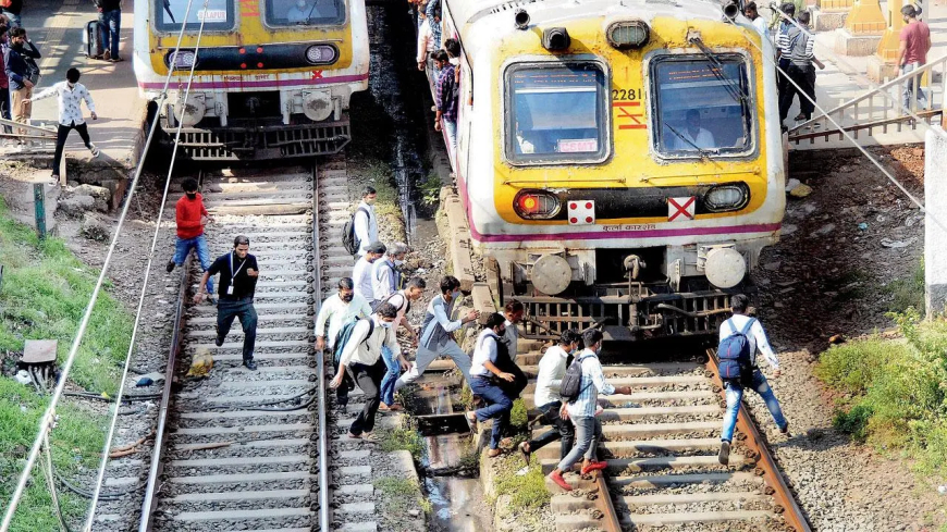 Mumbai’s Suburban Rail Deaths Drop Sharply: 52% Decline on Western Line, 40% on Central Line in 15 Years