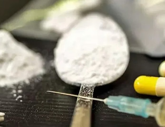 महाराष्ट्र और मैसूरु पुलिस की संयुक्त कार्रवाई में एमडीएमए फैक्ट्री का भंडाफोड़, ₹100 करोड़ की ड्रग्स जब्त, 4 गिरफ्तार