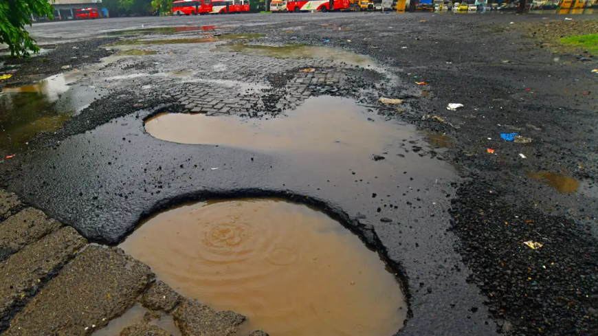 Mumbai Monsoon Woes: 474 Potholes Still Unattended Despite Over 3,000 Complaints