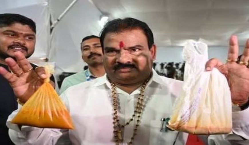 बासी खाना" विवाद: शिवसेना विधायक संजय गायकवाड़ की मारपीट के बाद FDA ने मुंबई विधायक कैंटीन के कैटरर का लाइसेंस निलंबित किया