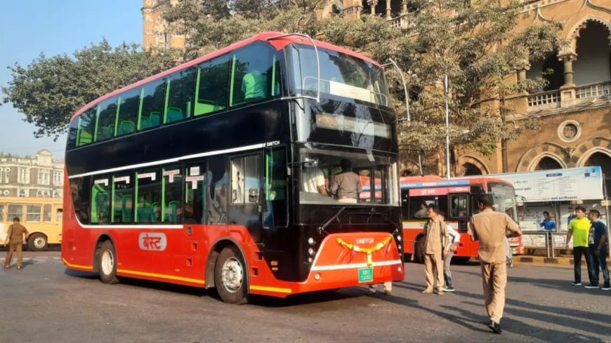 Double-Decker BEST Bus Catches Fire Near CSMT, No Injuries Reported