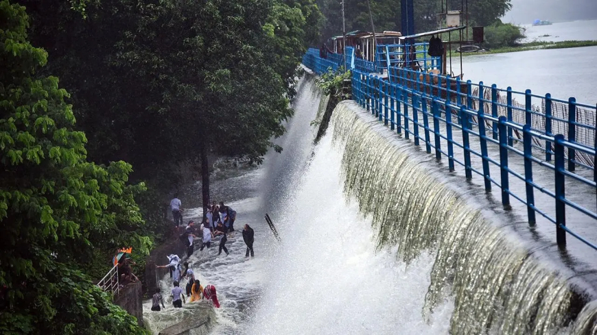 Mumbai Rains: City’s Water Stock Rises to 81.86% as All Seven Lakes Show Steady Increase; Modak Sagar Overflows