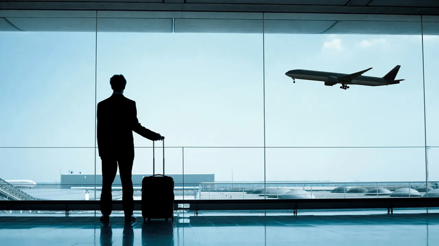 Airline Employee Held at Mumbai Airport in Connection with Assault Allegation