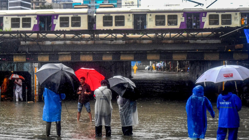 Mumbai Braces for Heavy Rains: City’s Transport Systems Disrupted as IMD Issues Orange Alert