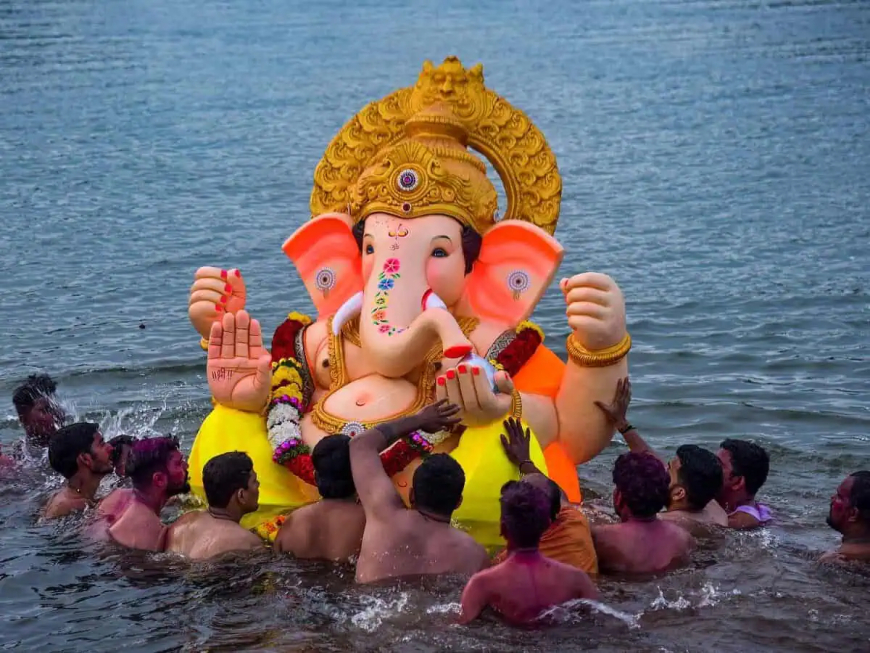 Ganeshotsav 2025: Bombay High Court Permits Immersion of PoP Idols Over 6 Feet in Natural Water Bodies Until March 2026