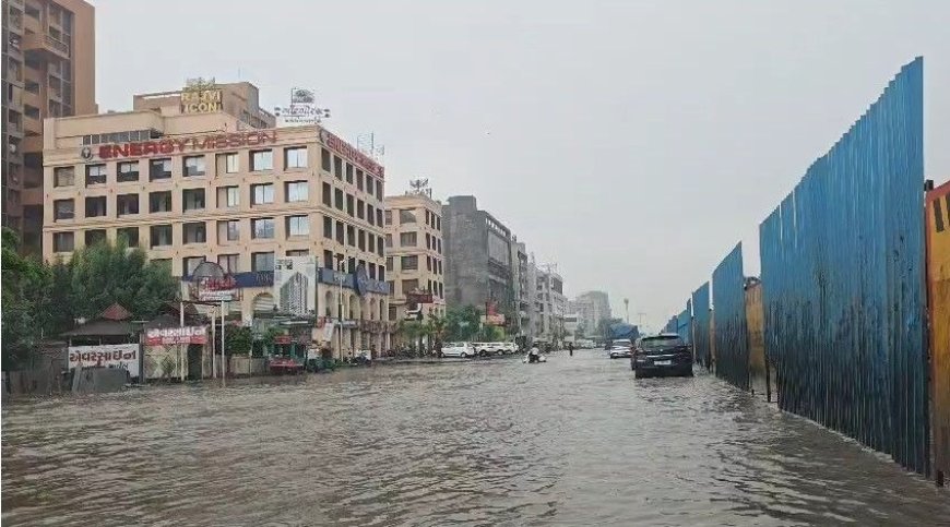 વરસાદ નહીં, તંત્રની બેદરકારીનો માર! ગુજરાતના શહેરોમાં જનજીવન ખોરવાયું