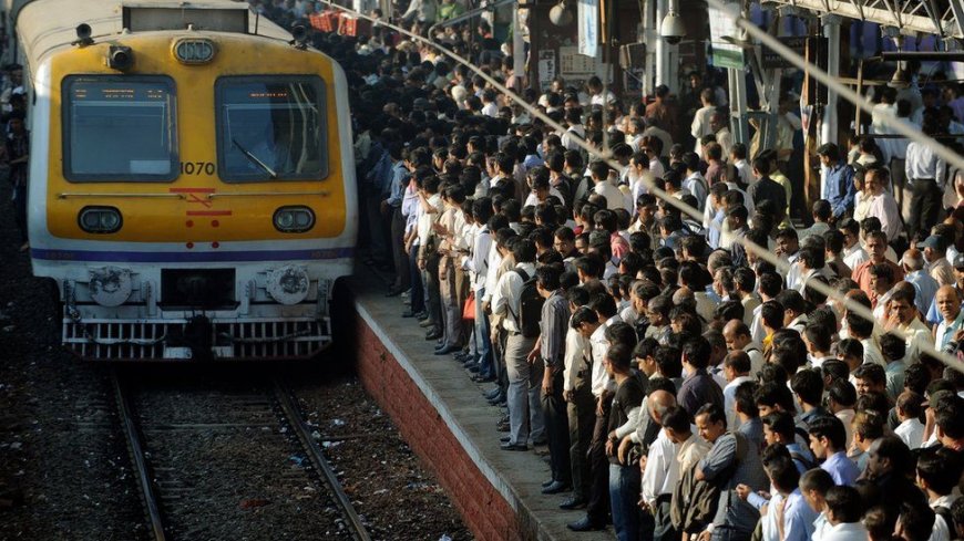 Fatal Track Incident Near Badlapur Triggers Major Delays on Central Railway Mainline