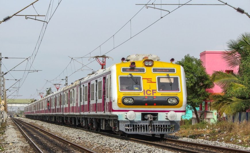 Mumbai Cop Killed by Train While Crossing Tracks at Nalasopara Station, Was Running Late for Duty