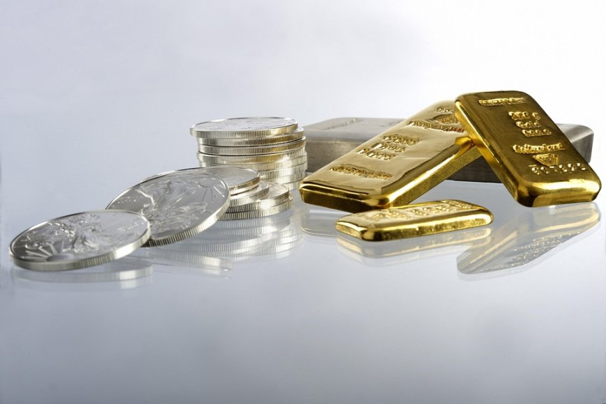 Gold Drops ₹250 Amid Weak Global Cues; Silver Jumps ₹1,000