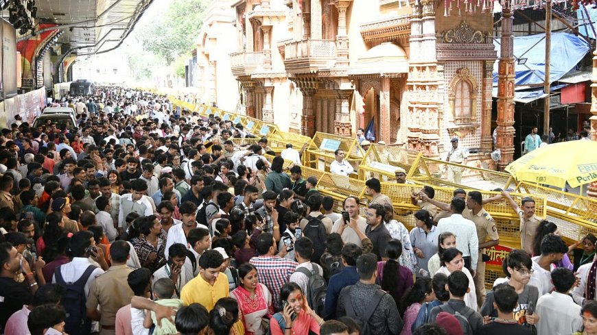 गणेशोत्सव २०२५ : लालबागच्या राजाच्या दर्शनासाठी भक्तांची प्रचंड गर्दी, विसर्जन मिरवणुकीची तयारी सुरू