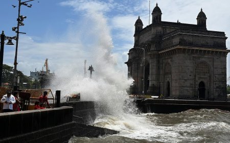 Mumbai Issues High Tide Alert as Waves Expected to Reach 4.96 Metres on Thursday Night